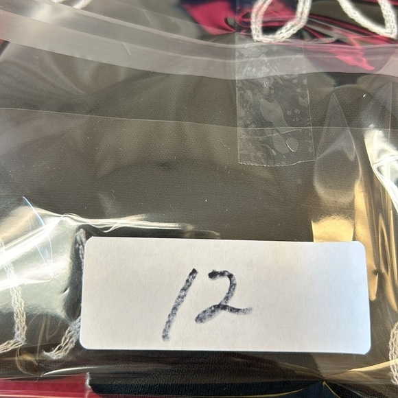 Forgotten Grace / Womand top/ beautiful floral embroidery / XL - Picture 8 of 8